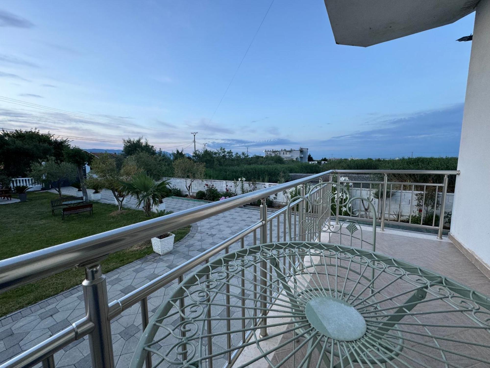 Kunevain Guest House Лежа Екстер'єр фото