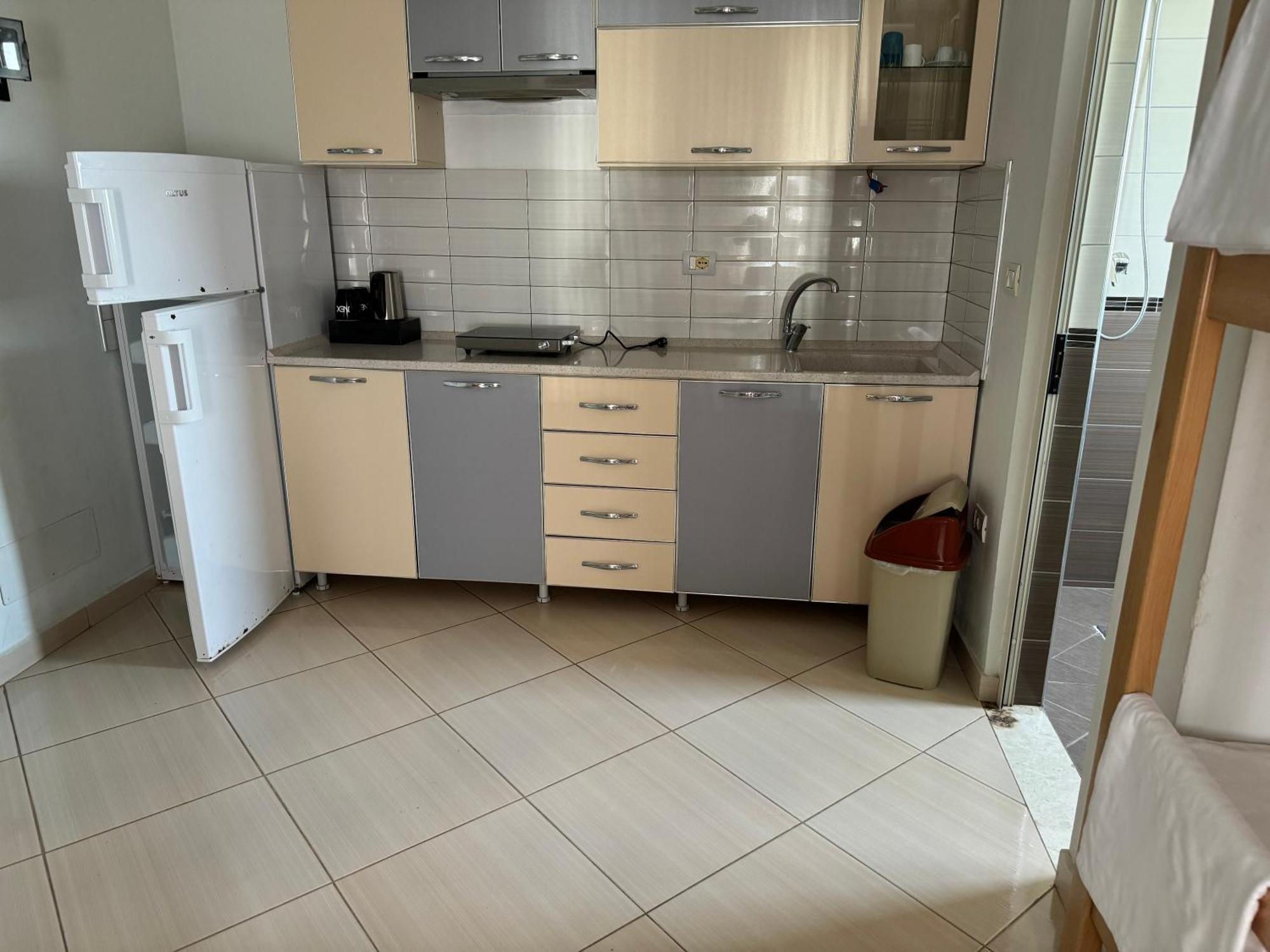 Kunevain Guest House Лежа Екстер'єр фото