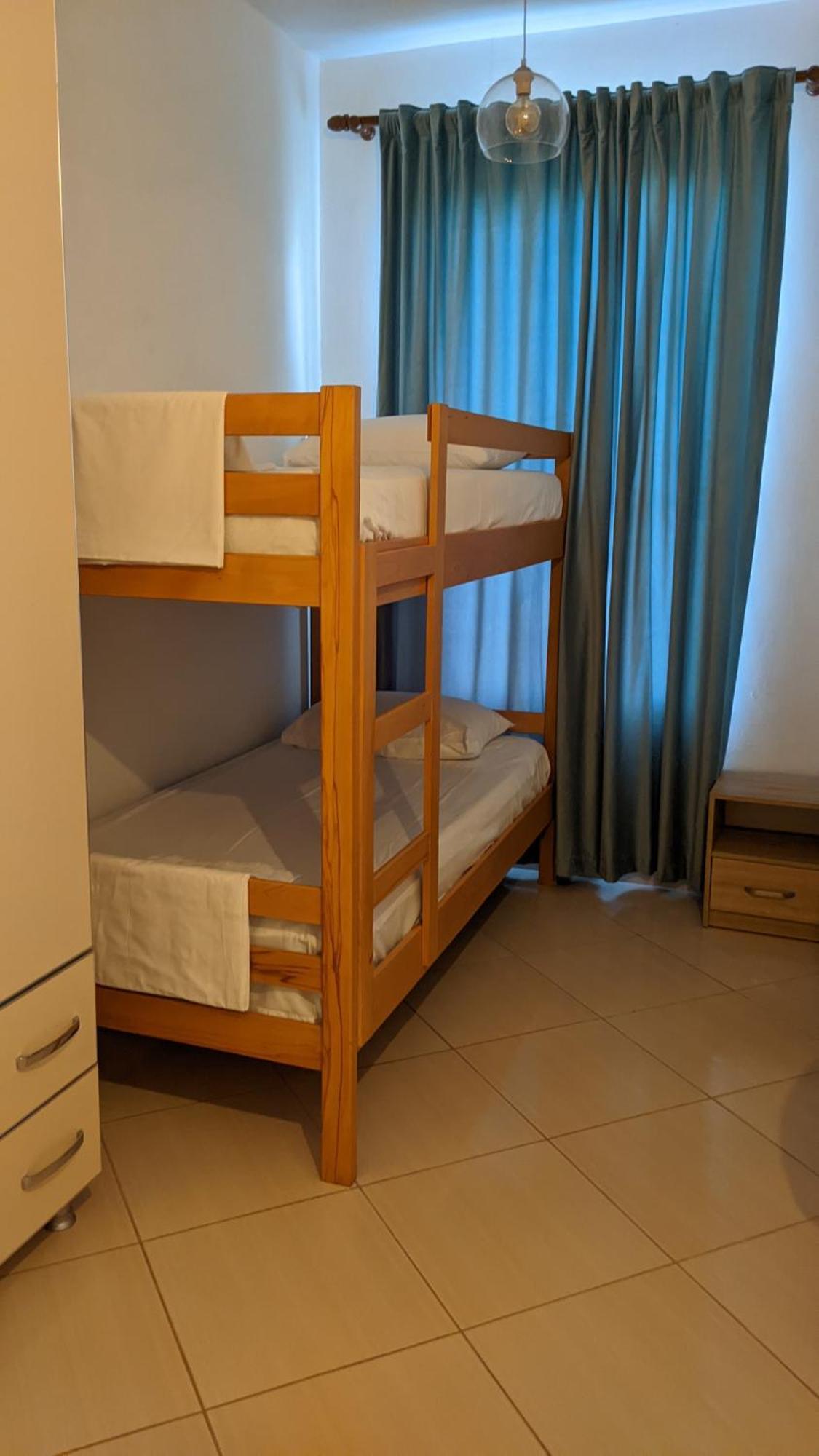 Kunevain Guest House Лежа Екстер'єр фото