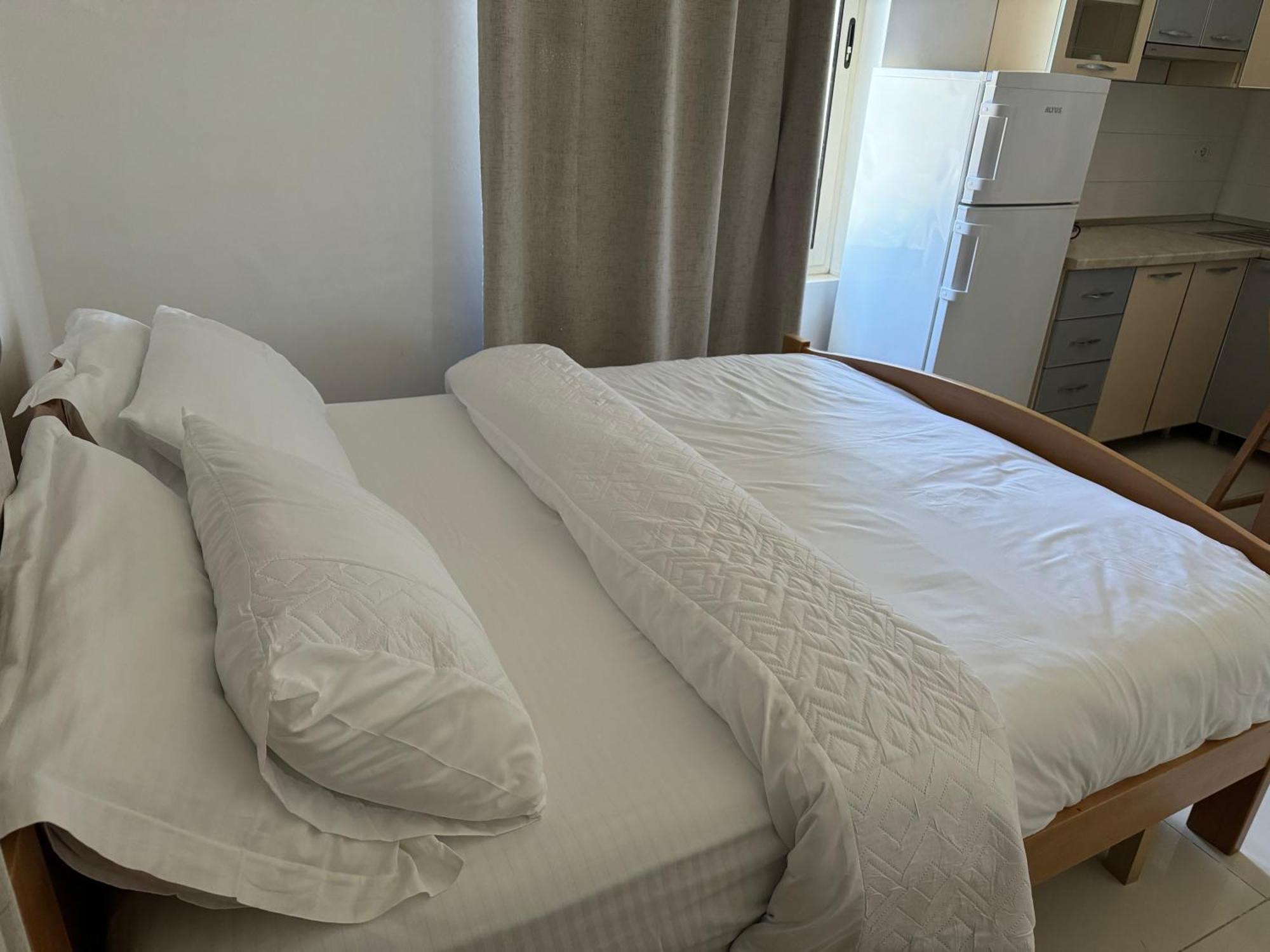 Kunevain Guest House Лежа Екстер'єр фото